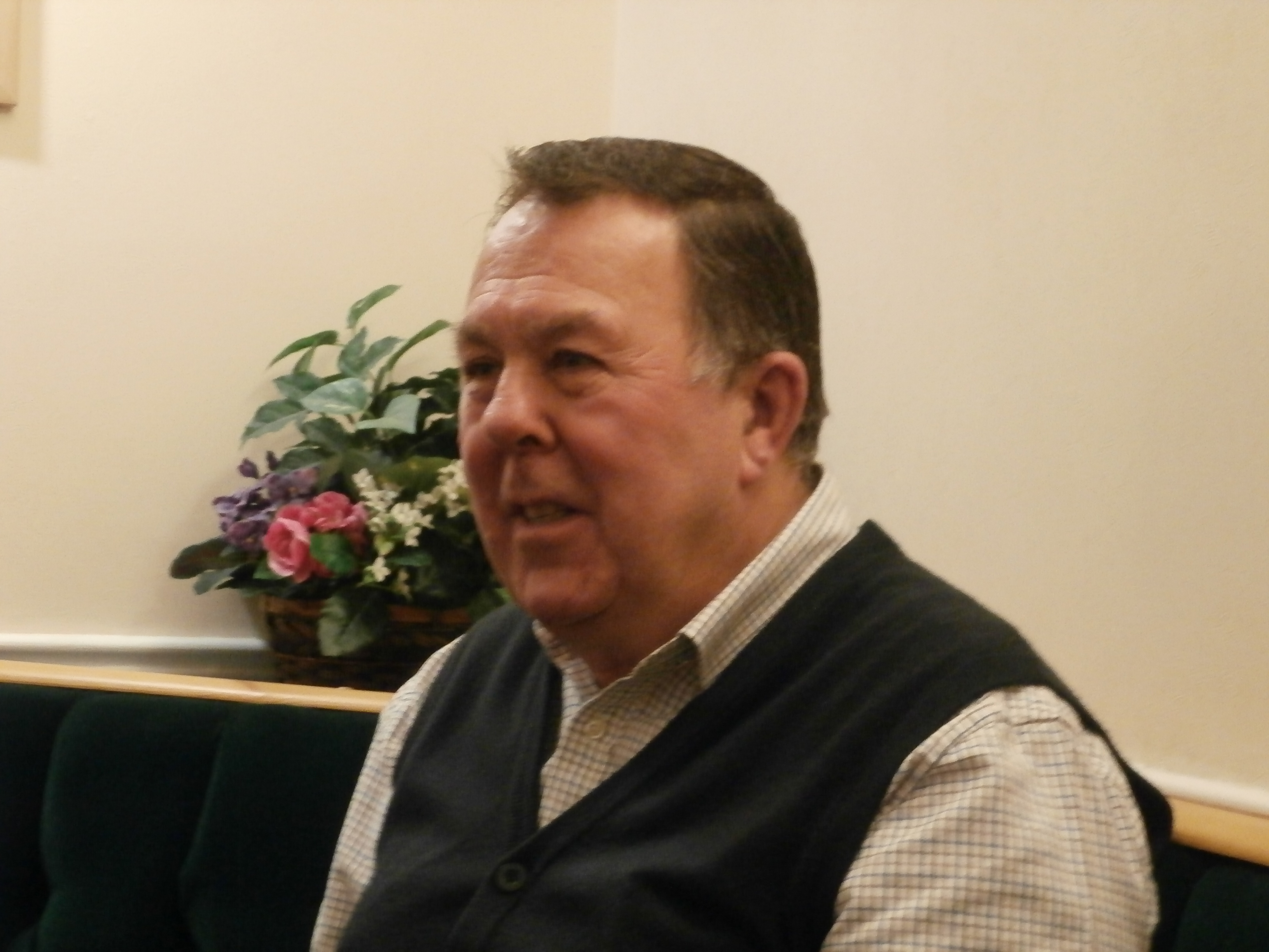  Ken Ives -  